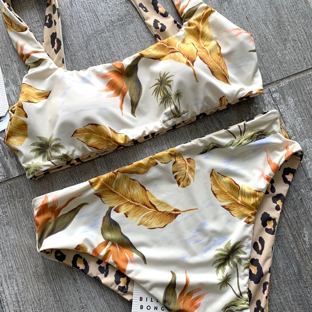 🔥🔥BILLABONG - REVERSIBLE SWEET SANDS BIKINI SET - Picture 6 of 10